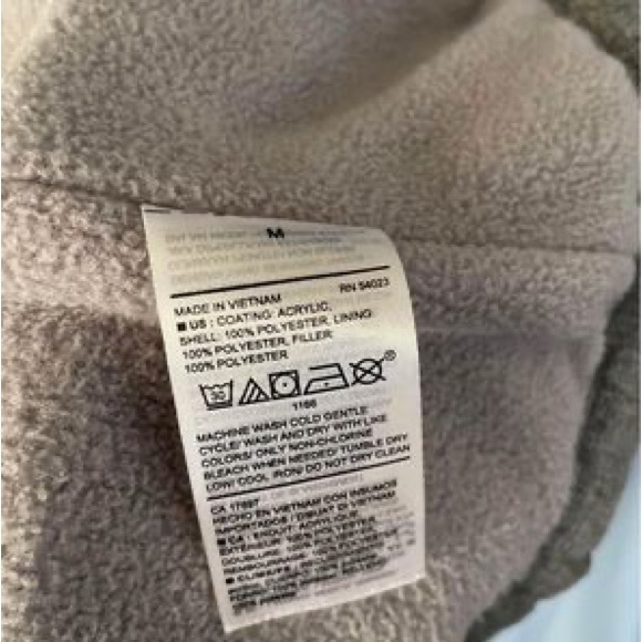 Women’s medium Old Navy fleece lined puffer vest (gray) - Picture 6 of 9